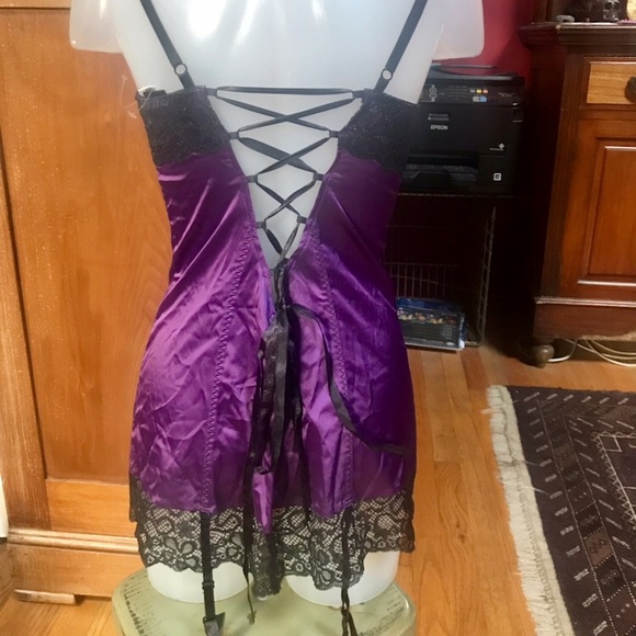 New Frederick’s of Hollywood Sexy Chemise. Medium. - Picture 4 of 5